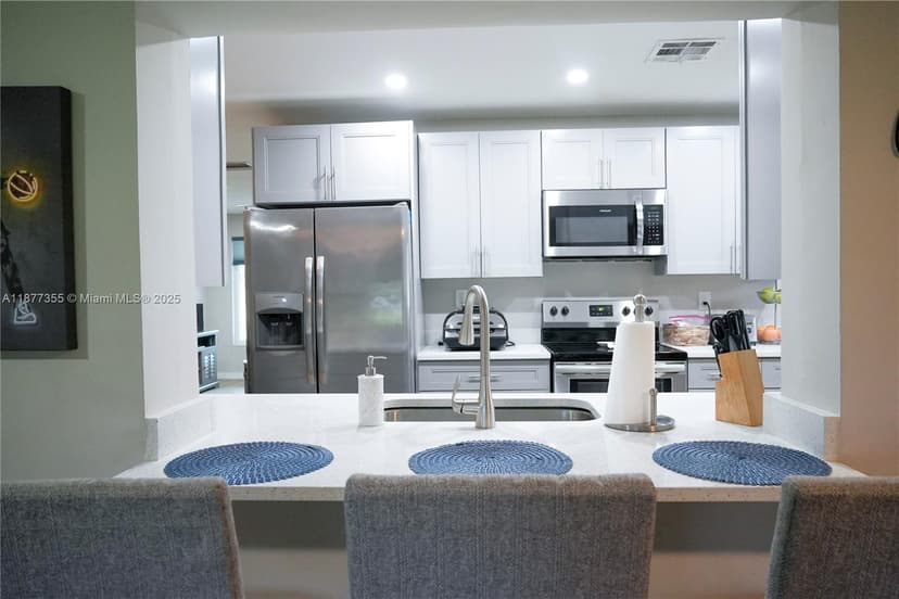 4401 NW 45th St, Tamarac FL 33319