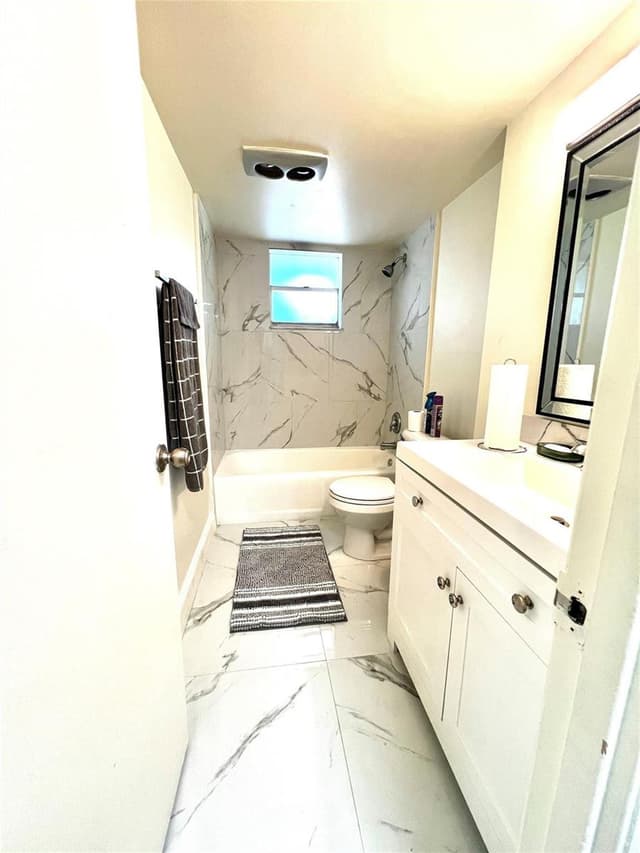 3080 Holiday Springs Boulevard # 301, Margate FL 33063 - Margate, FL - Photo 2