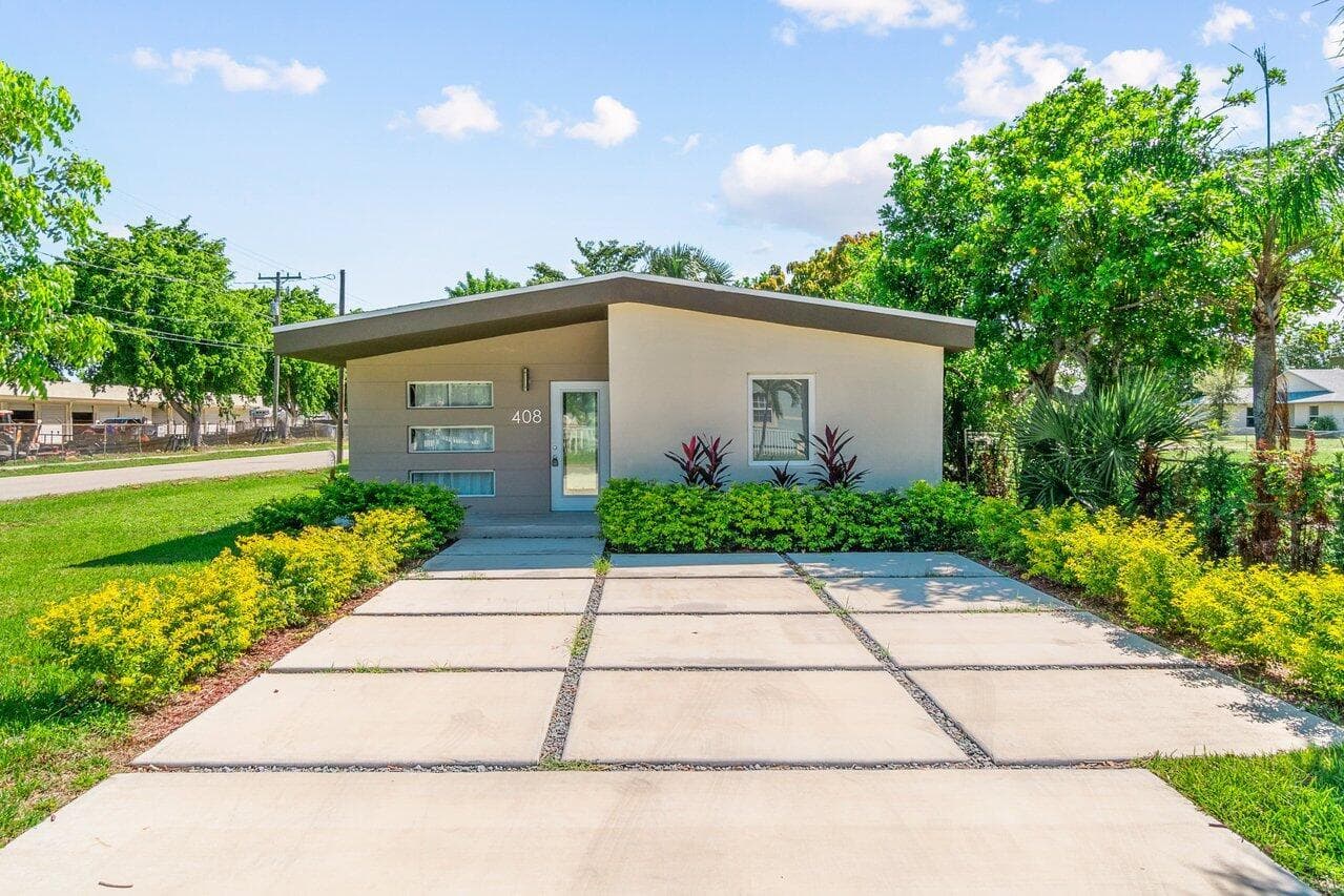 408 SW 4th Street, Delray Beach FL 33444