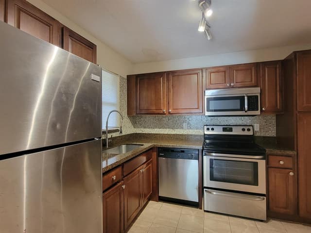 2539 NW 49 Terrace # 703, Coconut Creek FL 33063 - Coconut Creek, FL - Photo 6