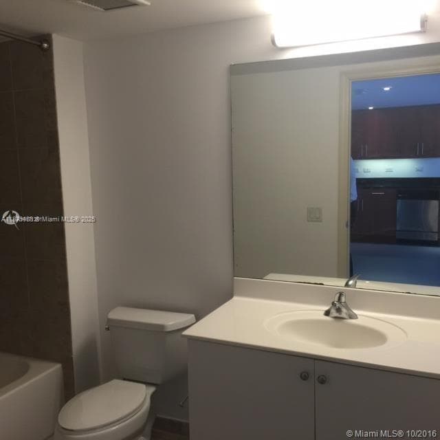 111 E Flagler St # 1003, Miami FL 33131 - Miami, FL - Photo 7