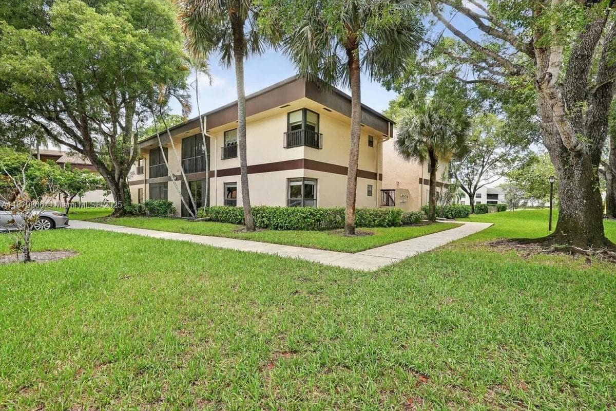 2652 N Carambola Cir # 1738, Coconut Creek FL 33066 - Coconut Creek, FL - Photo 1