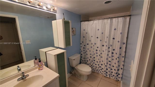 19390 Collins Ave # 1124, Sunny Isles Beach FL 33160 - Sunny Isles Beach, FL - Photo 2