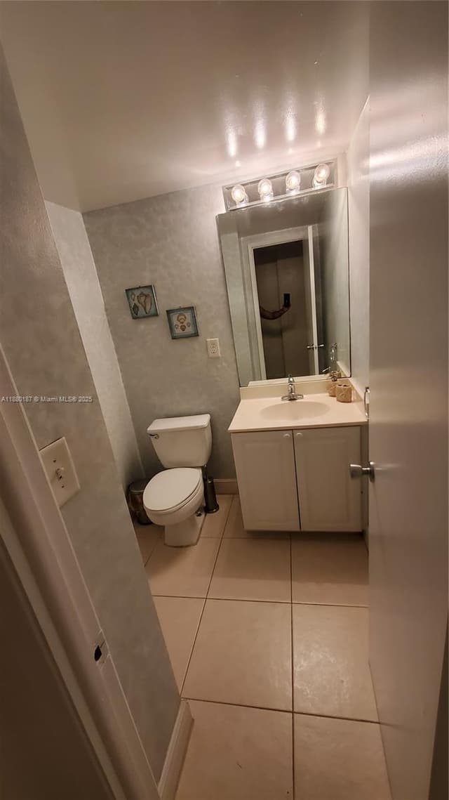 19390 Collins Ave # 1124, Sunny Isles Beach FL 33160 - Sunny Isles Beach, FL - Photo 3