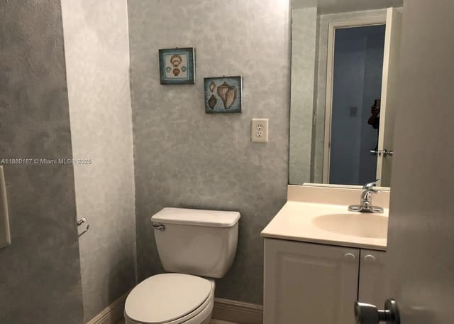 19390 Collins Ave # 1124, Sunny Isles Beach FL 33160 - Sunny Isles Beach, FL - Photo 4