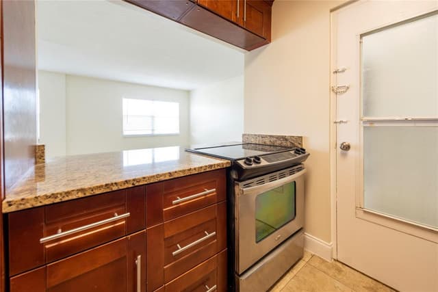 2555 NE 11th Street # 302, Fort Lauderdale FL 33304 - Fort Lauderdale, FL - Photo 6