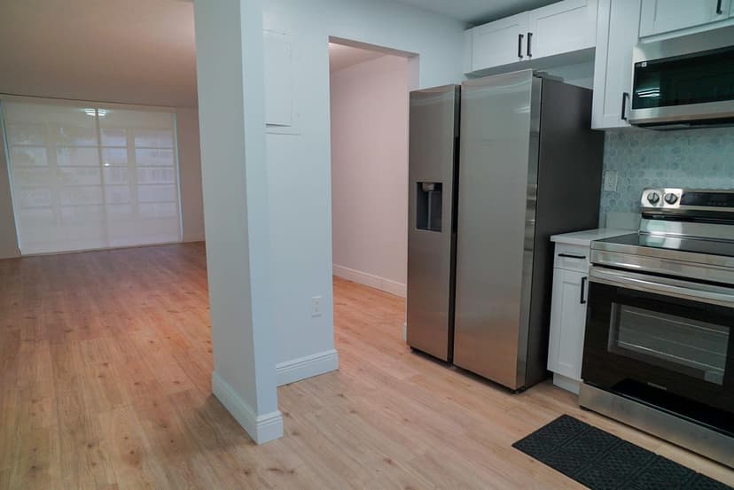 2780 N Pine Island Road # 211, Sunrise FL 33322