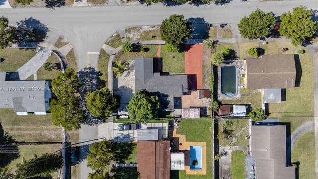 1375 NW 181st St, Miami Gardens FL 33169 - Miami Gardens, FL - Photo 3