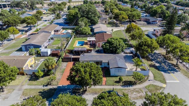 1375 NW 181st St, Miami Gardens FL 33169 - Miami Gardens, FL - Photo 5