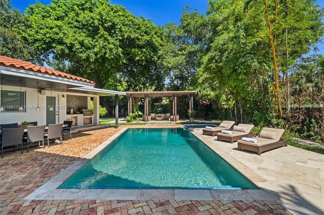 575 Bay Point Rd, Miami FL 33137 - Miami, FL - Photo 2