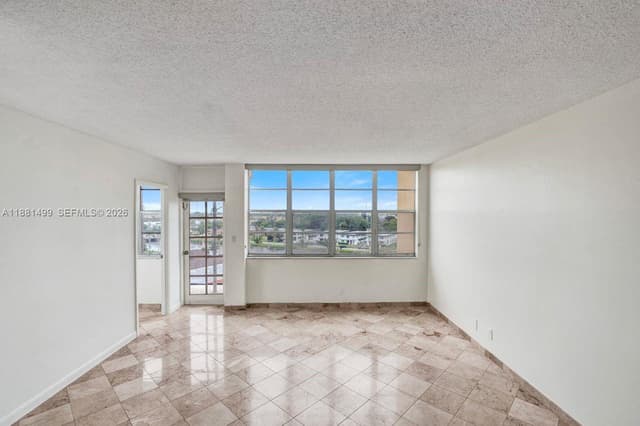 2025 NE 164th St # 716, North Miami Beach FL 33162 - North Miami Beach, FL - Photo 6