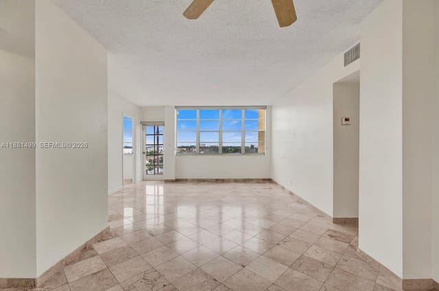2025 NE 164th St # 716, North Miami Beach FL 33162 - North Miami Beach, FL - Photo 5