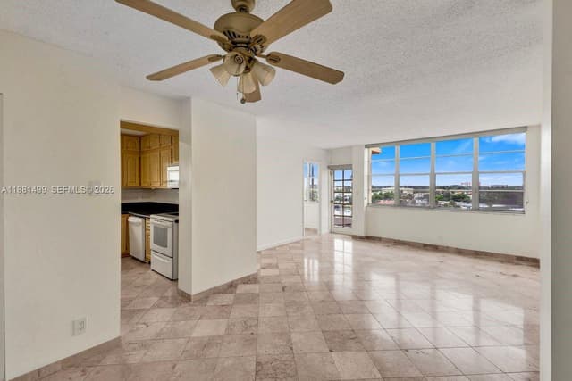 2025 NE 164th St # 716, North Miami Beach FL 33162 - North Miami Beach, FL - Photo 4