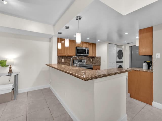 9022 W Atlantic Boulevard # 213, Coral Springs FL 33071 - Coral Springs, FL - Photo 2