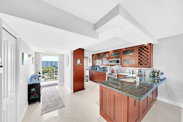 2940 N Course Drive # 811, Pompano Beach FL 33069 - Pompano Beach, FL - Photo 3