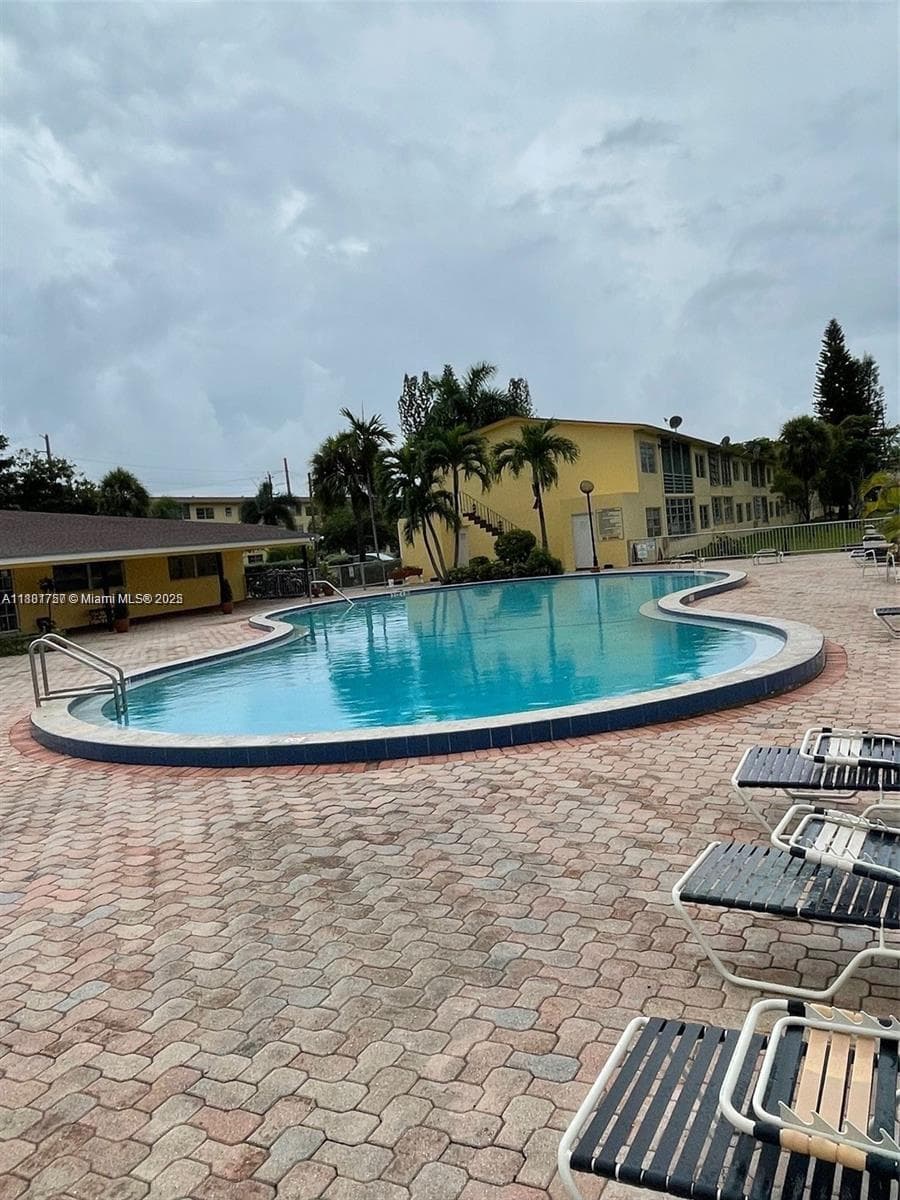 20201 NE 29th Ct # D112, Aventura FL 33180