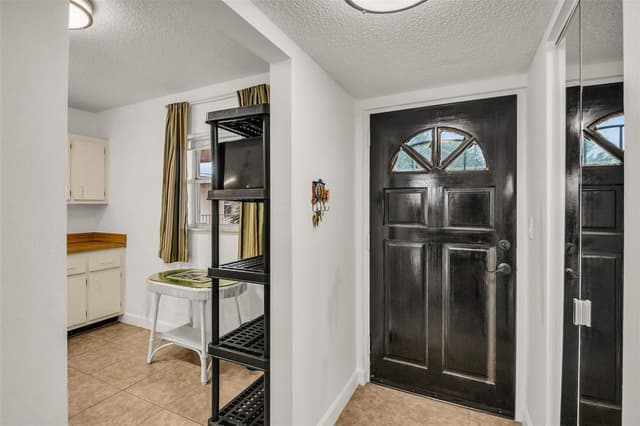 2840 Somerset Drive # 403, Lauderdale Lakes FL 33311 - Lauderdale Lakes, FL - Photo 2