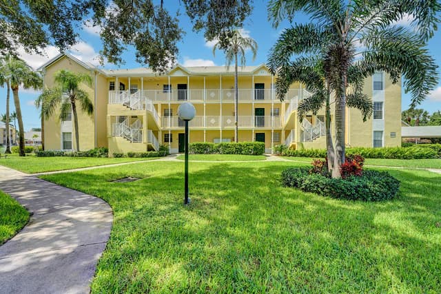 6315 La Costa Drive # A, Boca Raton FL 33433 - Boca Raton, FL - Photo 2