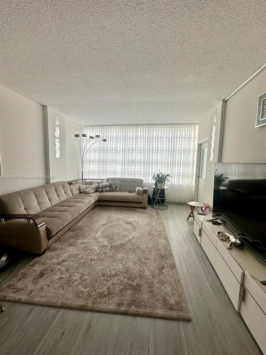 1825 S Ocean Dr # 6, Hallandale Beach FL 33009 - Hallandale Beach, FL - Photo 1