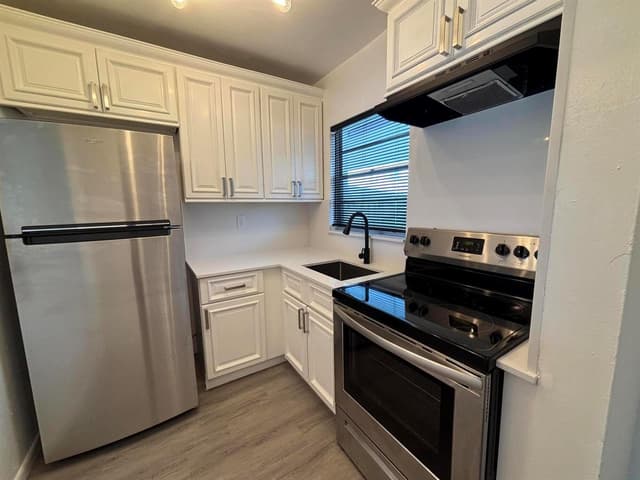 1112 Lake Terrace # 207, Boynton Beach FL 33426 - Boynton Beach, FL - Photo 4