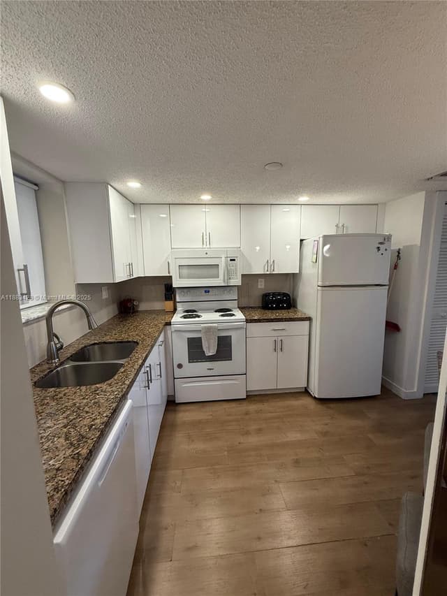 17801 N Bay Rd # 505, Sunny Isles Beach FL 33160 - Sunny Isles Beach, FL - Photo 5