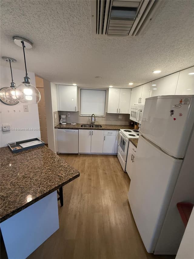 17801 N Bay Rd # 505, Sunny Isles Beach FL 33160 - Sunny Isles Beach, FL - Photo 4