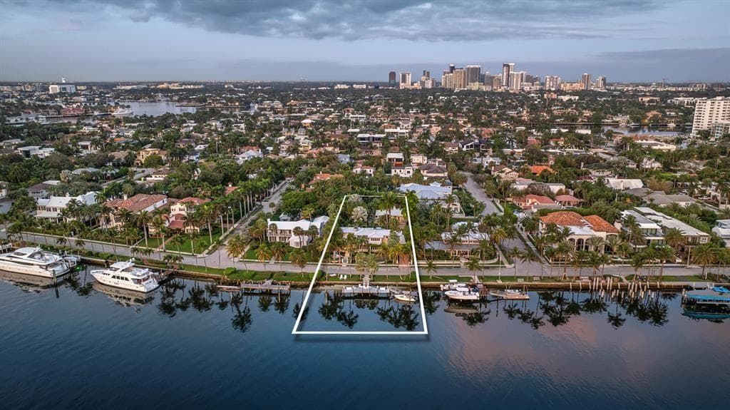 615 Idlewyld Drive, Fort Lauderdale FL 33301