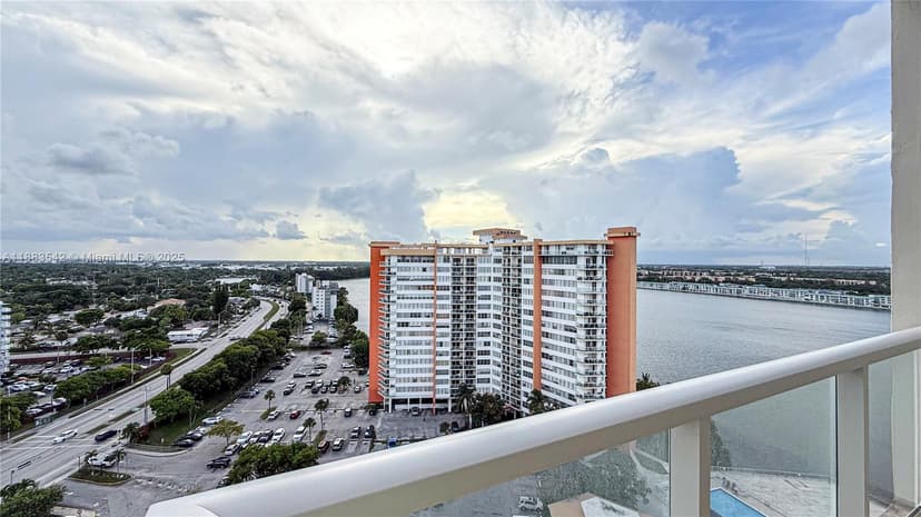 1351 NE Miami Gardens Dr # 1701E, Miami FL 33179