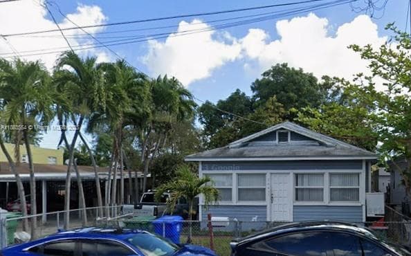 2643 NW 23rd Ct, Miami FL 33142