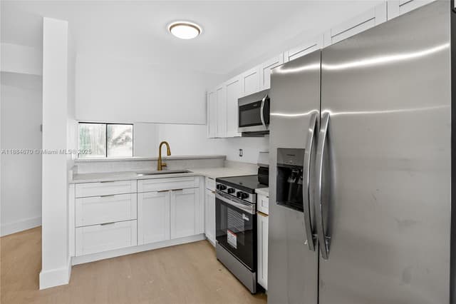 4198 Lakeside Dr # 4198, Tamarac FL 33319 - Tamarac, FL - Photo 7