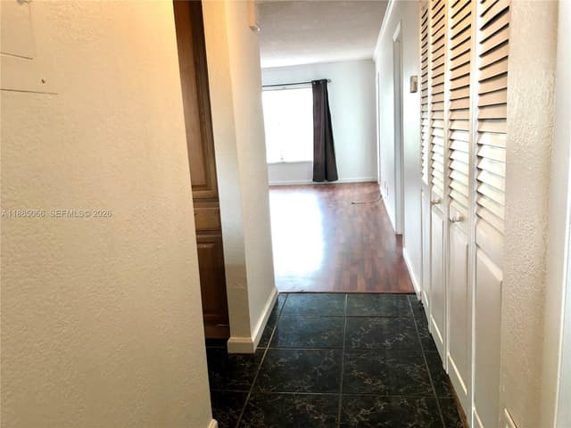 8121 SW 24th Ct # 304, Davie FL 33324 - Davie, FL - Photo 2