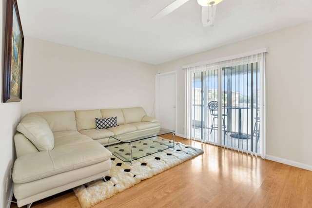 5300 Washington Street # D206, Hollywood FL 33021 - Hollywood, FL - Photo 2