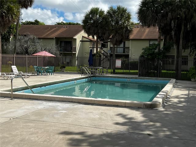 415 NW 210th St # 206, Miami Gardens FL 33169 - Miami Gardens, FL - Photo 4