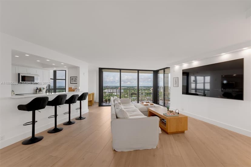 4000 Towerside Ter # 2211, Miami FL 33138