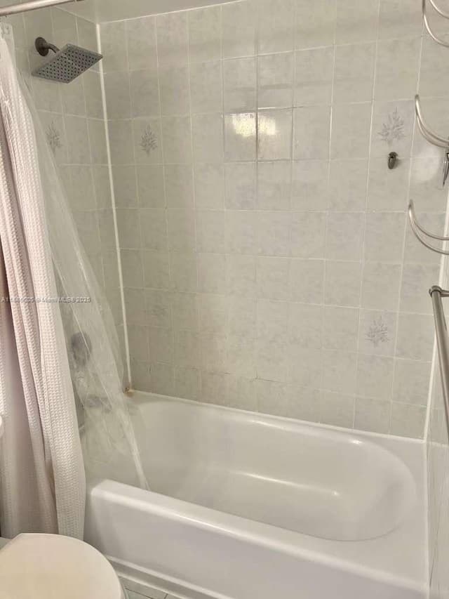 1300 W 53rd St # 18, Hialeah FL 33012 - Hialeah, FL - Photo 4