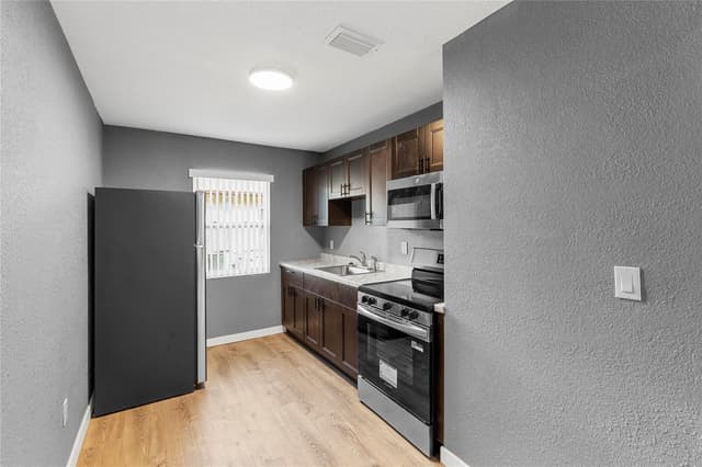 225 NW 12th Court, Pompano Beach FL 33060 - Pompano Beach, FL - Photo 3