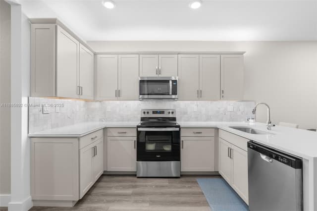 110 SW 171st Way, Pembroke Pines FL 33027 - Pembroke Pines, FL - Photo 7