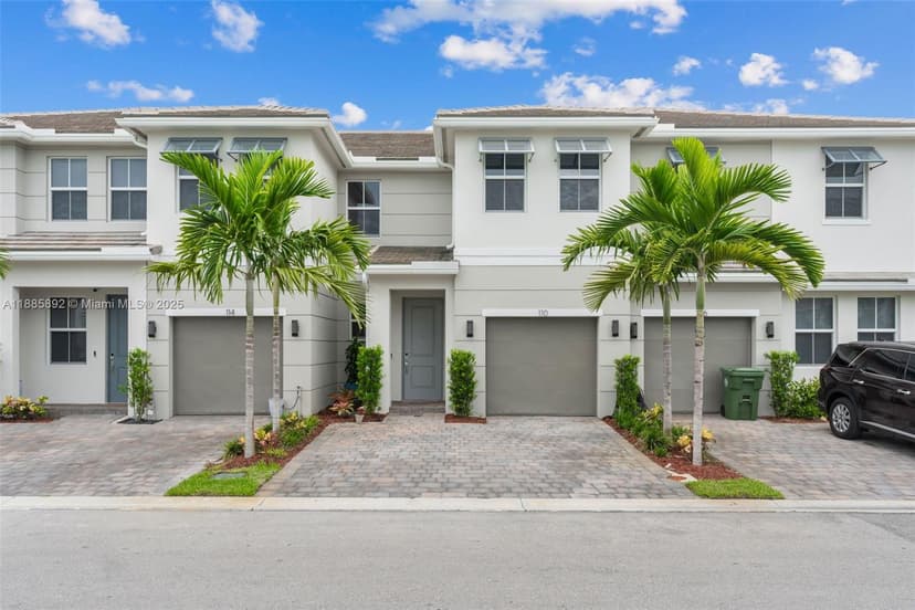 110 SW 171st Way, Pembroke Pines FL 33027