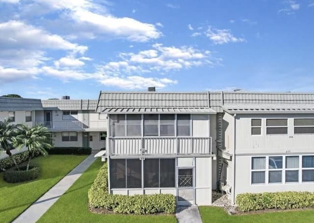 223 Flanders, Delray Beach FL 33484 - Delray Beach, FL - Photo 2