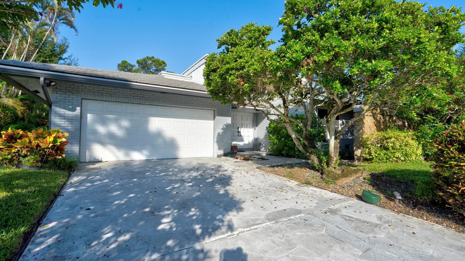 634 W Lakewoode Circle, Delray Beach FL 33445