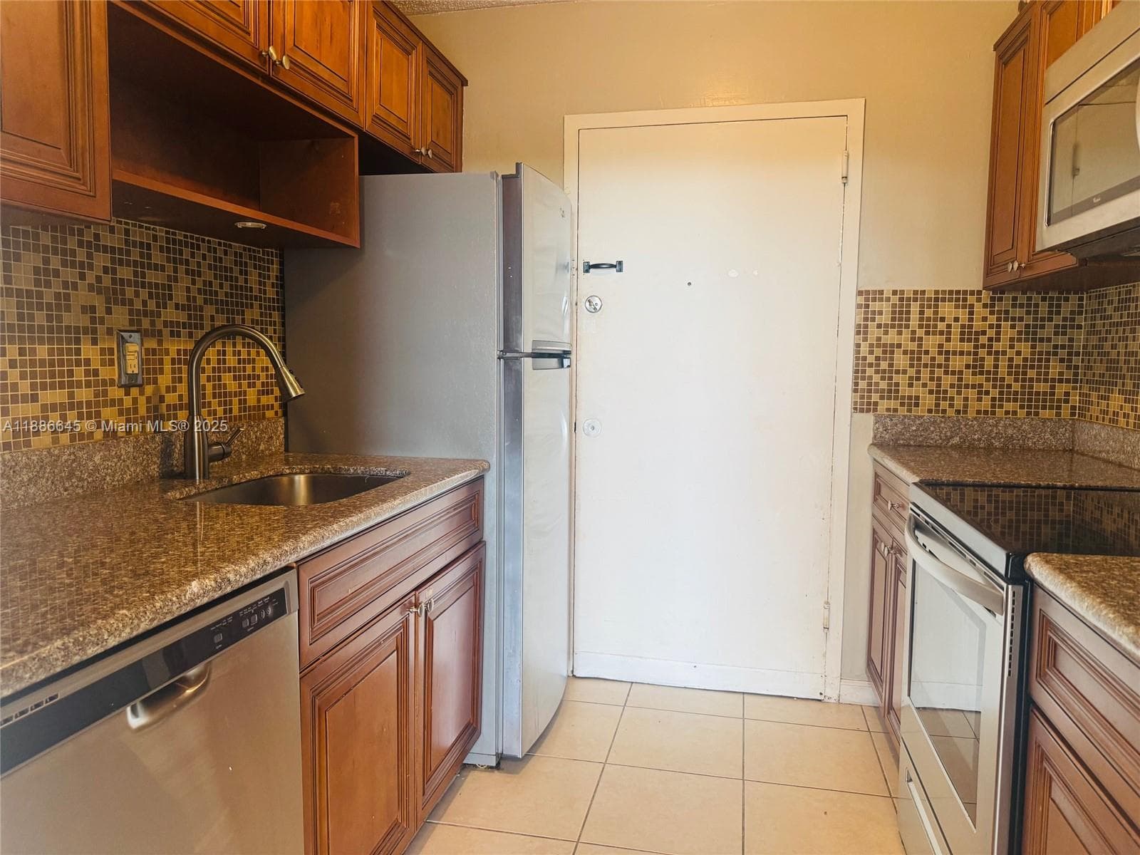 2000 NE 135th St # 403, North Miami FL 33181 - North Miami, FL - Photo 1