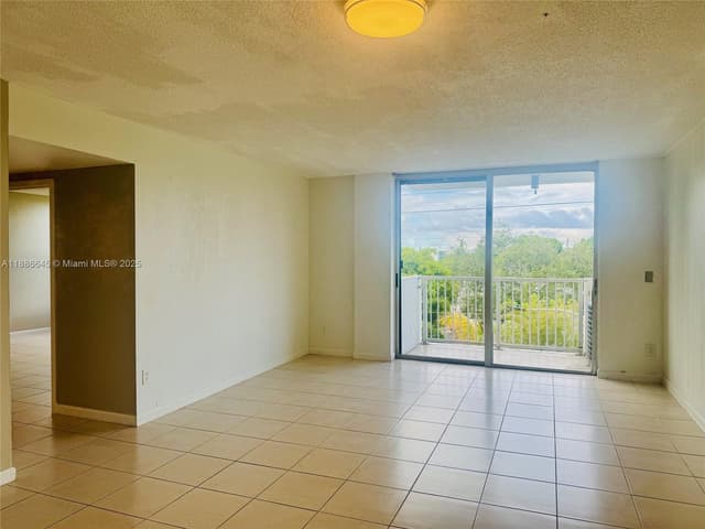 2000 NE 135th St # 403, North Miami FL 33181 - North Miami, FL - Photo 5