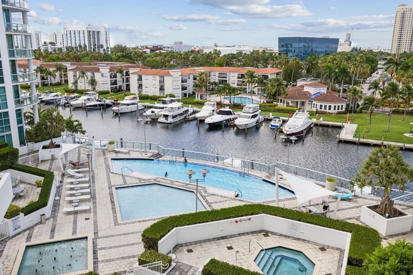 3131 NE 188th Street # 705, Aventura FL 33180