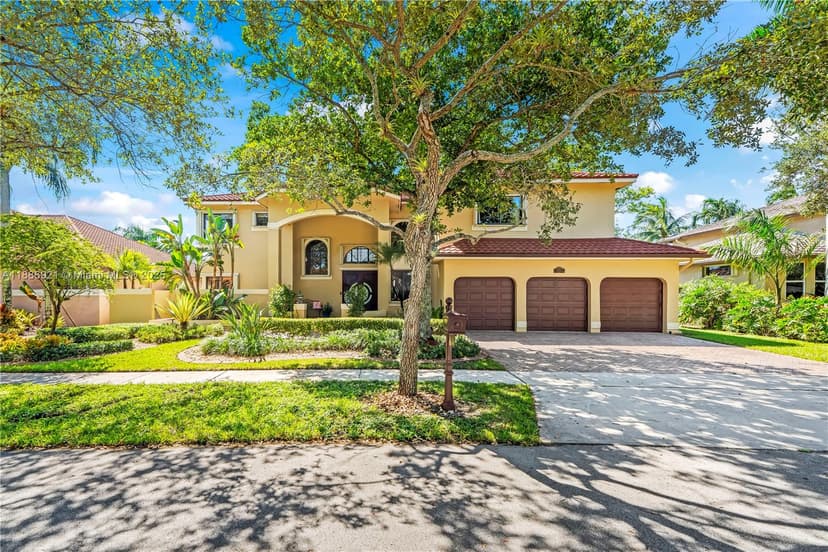 18112 NW 15th Ct, Pembroke Pines FL 33029