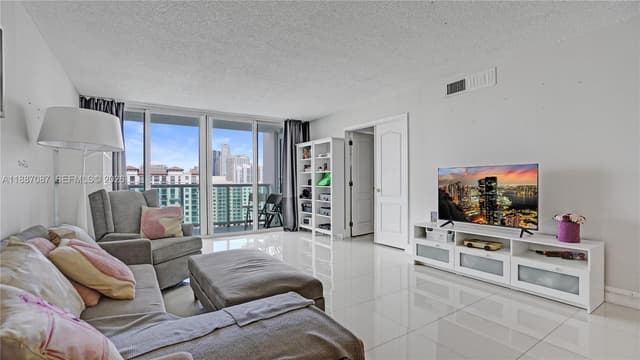 100 Bayview Dr # 1931, Sunny Isles Beach FL 33160 - Sunny Isles Beach, FL - Photo 7