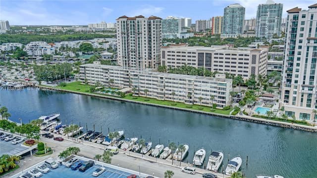 100 Bayview Dr # 1931, Sunny Isles Beach FL 33160 - Sunny Isles Beach, FL - Photo 3