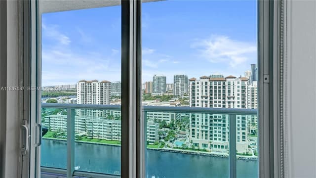 100 Bayview Dr # 1931, Sunny Isles Beach FL 33160 - Sunny Isles Beach, FL - Photo 4
