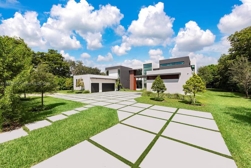 7425 SW 136th St, Pinecrest FL 33156