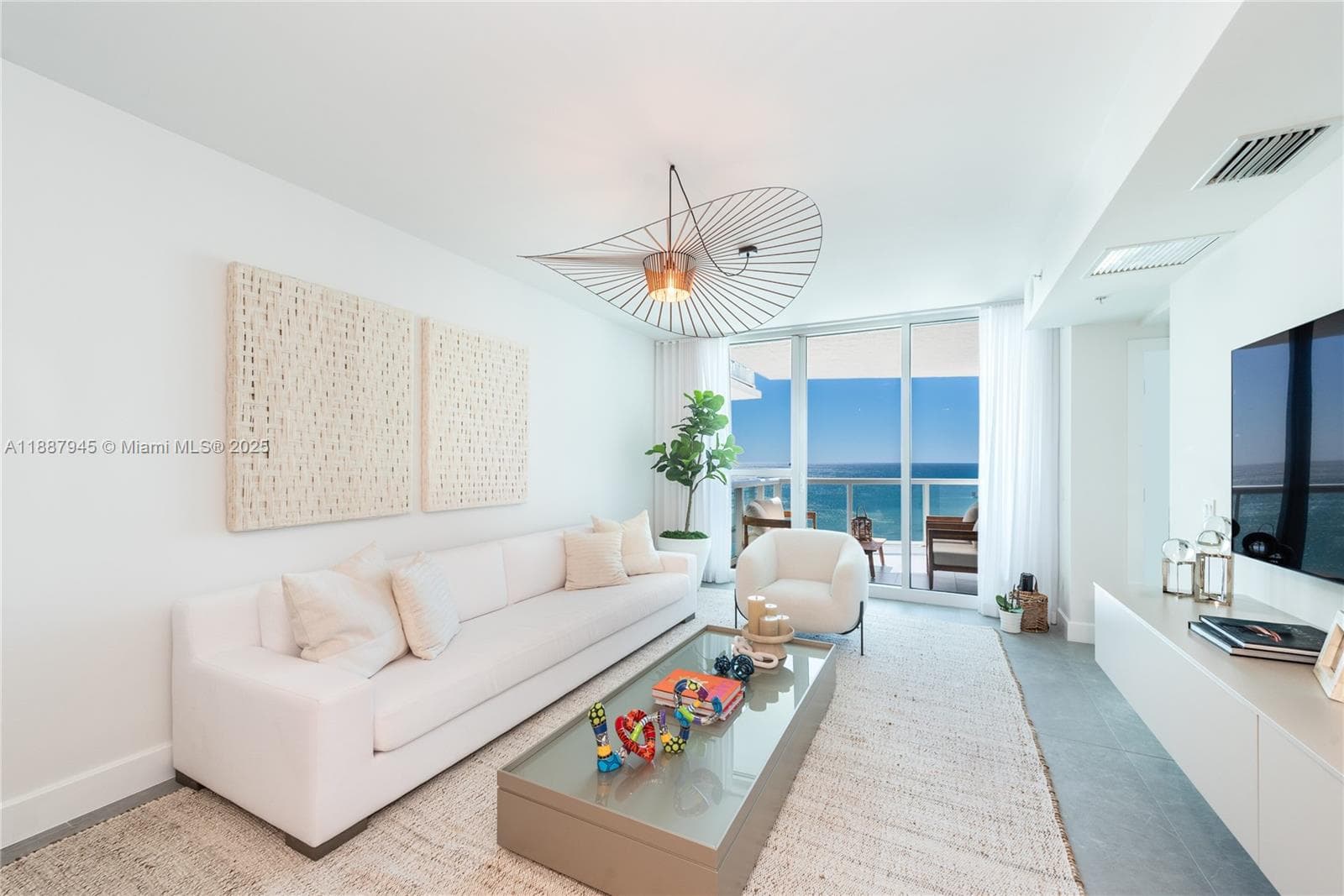 3801 Collins Ave # 1502, Miami Beach FL 33140
