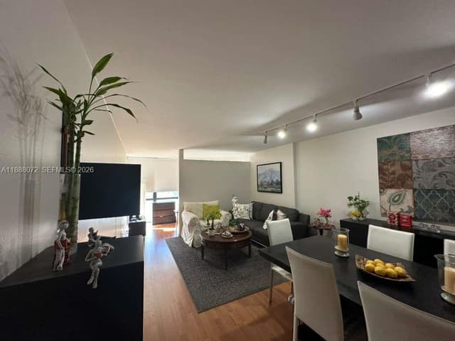 1000 Parkview Dr # 627, Hallandale Beach FL 33009 - Hallandale Beach, FL - Photo 4